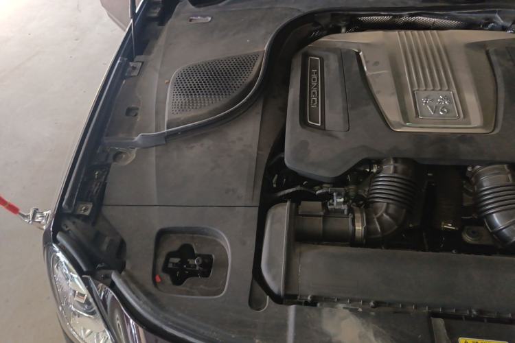 Used Hongqi Guoya 2024 3.0T V6 Version Engine Bay Right