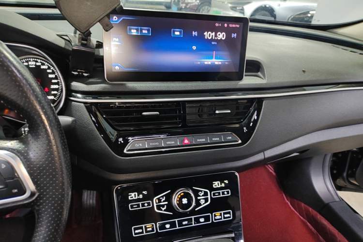 Used Hongqi H5 2018 30TD Dynamic Edition Audio And AC Panel