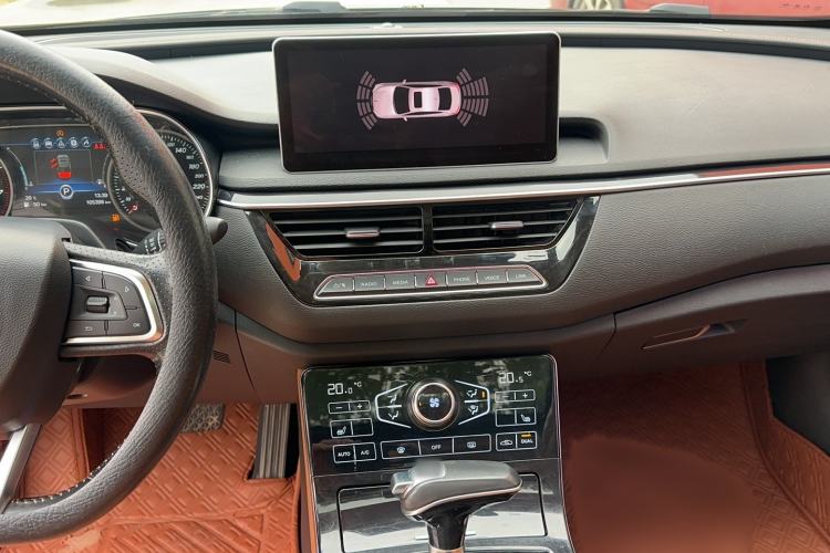 Used Hongqi H5 2018 30TD Smart Connect Dynamic Edition Audio And AC Panel