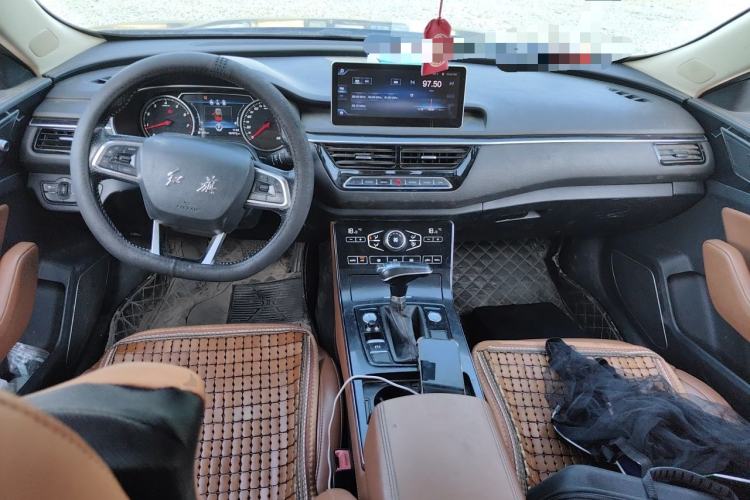 Used Hongqi H5 2018 30TD Dynamic Edition Center Console