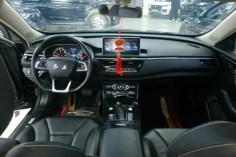 Used Hongqi H5 2018 30TD Dynamic Edition Center Console