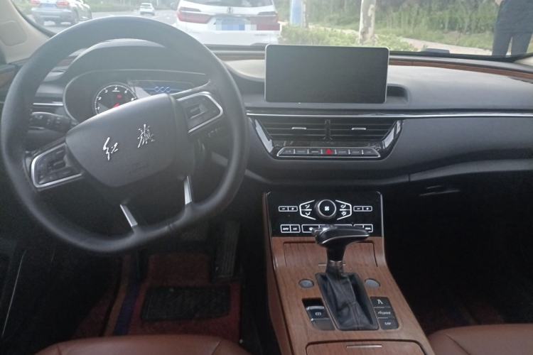 Used Hongqi H5 2018 30TD Dynamic Edition Center Console