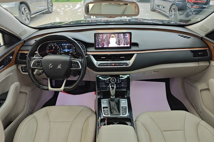 Used Hongqi H5 2018 30TD Smart Connective Dynamic 60th Anniversary Edition Center Console