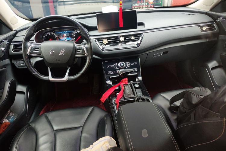 Used Hongqi H5 2018 30TD Dynamic Edition Center Console