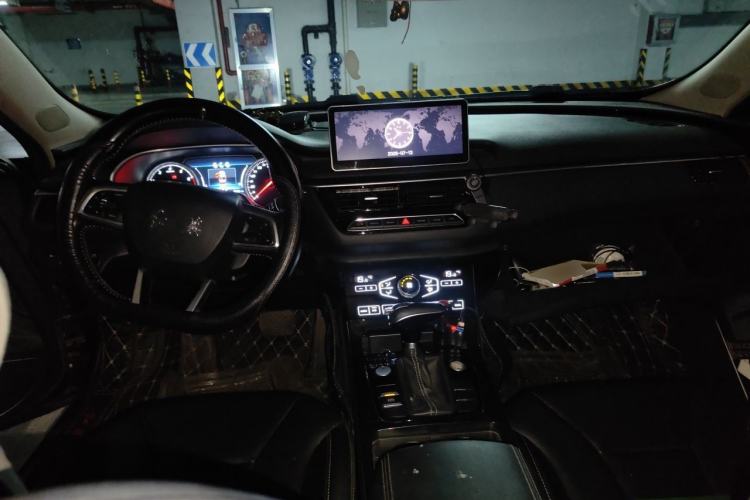 Used Hongqi H5 2018 30TD Dynamic Edition Center Console
