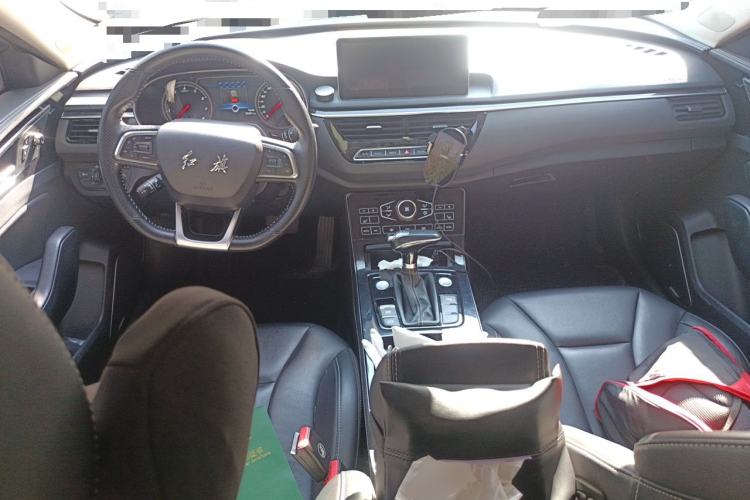 Used Hongqi H5 2018 30TD Smart Connect Dynamic Edition Center Console