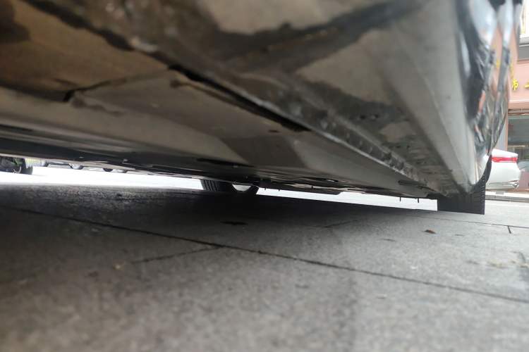 Used Hongqi H5 2018 30TD Dynamic Edition Chassis Front Left