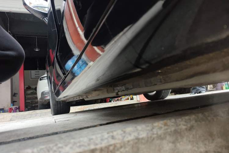 Used Hongqi H5 2018 30TD Dynamic Edition Chassis Rear Left