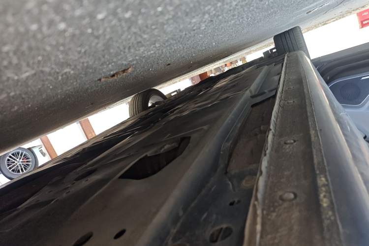 Used Hongqi H5 2018 30TD Smart Connect Dynamic Edition Chassis Rear Left