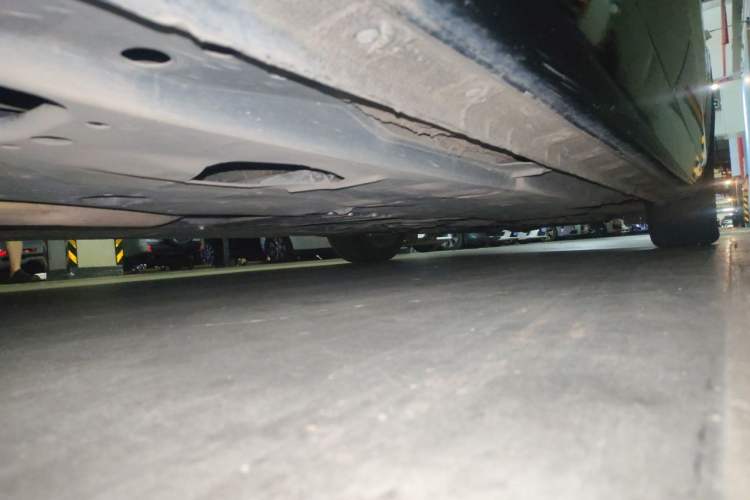 Used Hongqi H5 2018 30TD Dynamic Edition Chassis Rear Right