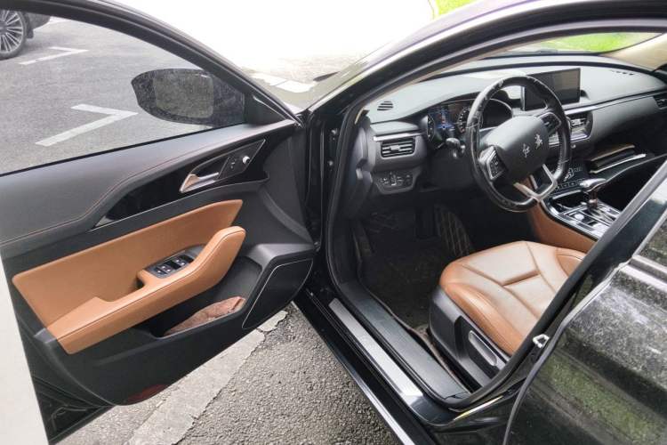 Used Hongqi H5 2018 30TD Dynamic Edition Driver Seat