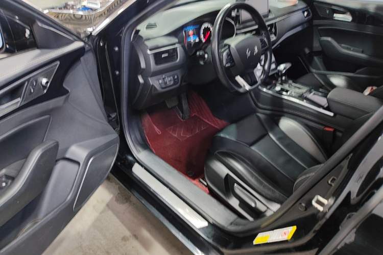 Used Hongqi H5 2018 30TD Dynamic Edition Driver Seat