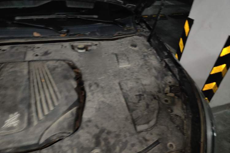 Used Hongqi H5 2018 30TD Dynamic Edition Engine Bay Left