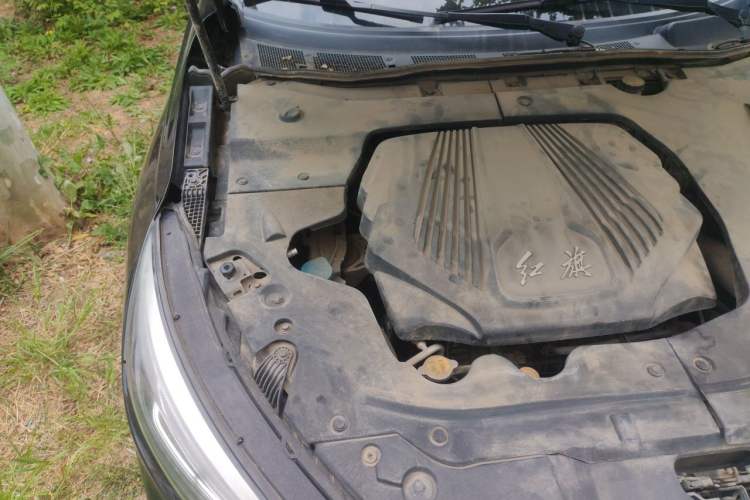 Used Hongqi H5 2018 30TD Dynamic Edition Engine Bay Right