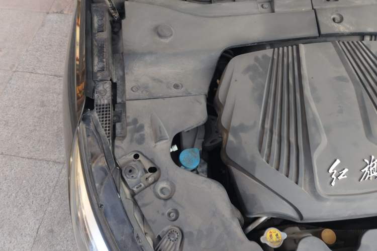 Used Hongqi H5 2018 30TD Dynamic Edition Engine Bay Right