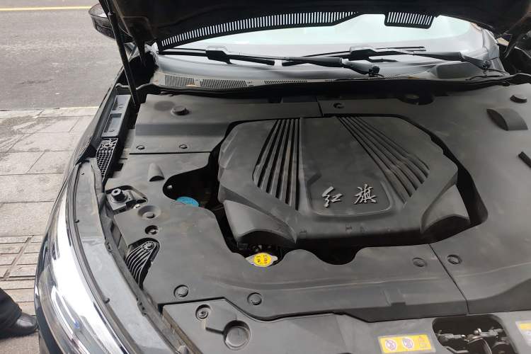 Used Hongqi H5 2018 30TD Dynamic Edition Engine Bay Right