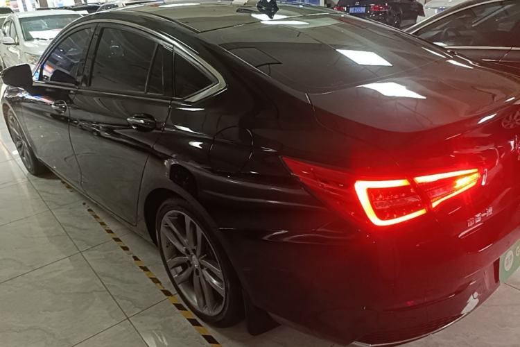 Used Hongqi H5 2018 30TD Smart Connect Dynamic Edition Exterior 2