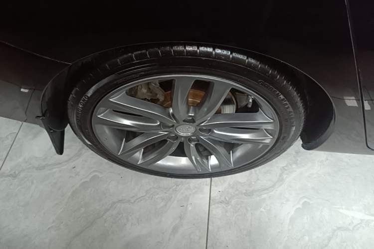Used Hongqi H5 2018 30TD Smart Connect Dynamic Edition Exterior 5