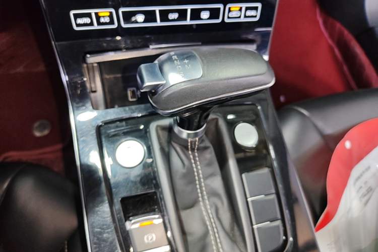 Used Hongqi H5 2018 30TD Dynamic Edition Gear Lever