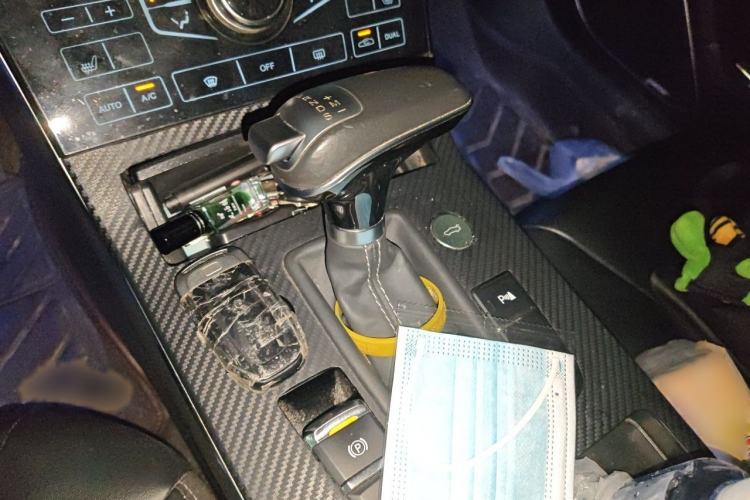 Used Hongqi H5 2018 30TD Smart Connect Dynamic Edition Gear Lever
