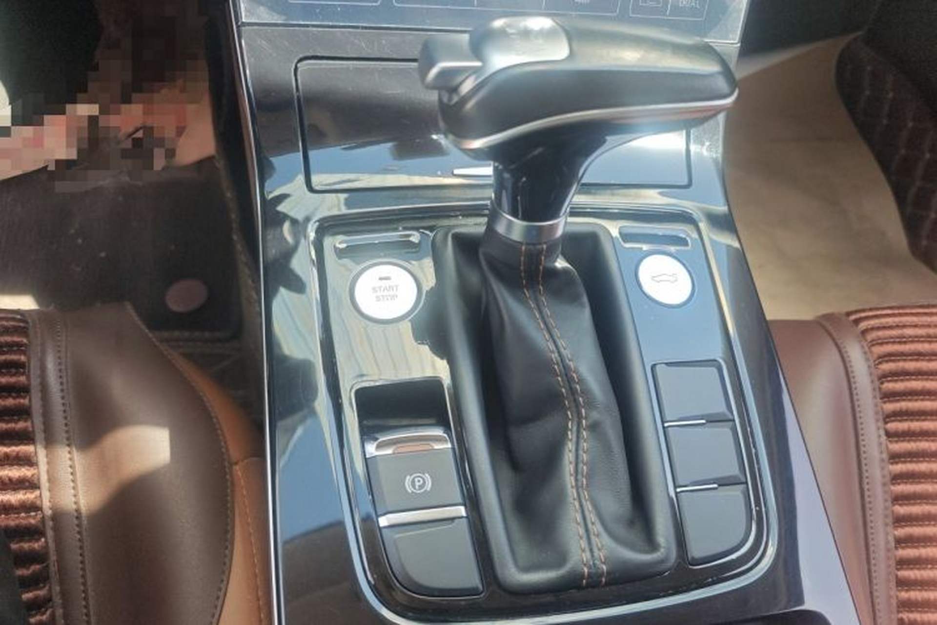 Used Hongqi H5 2018 30TD Dynamic Edition Gear Lever