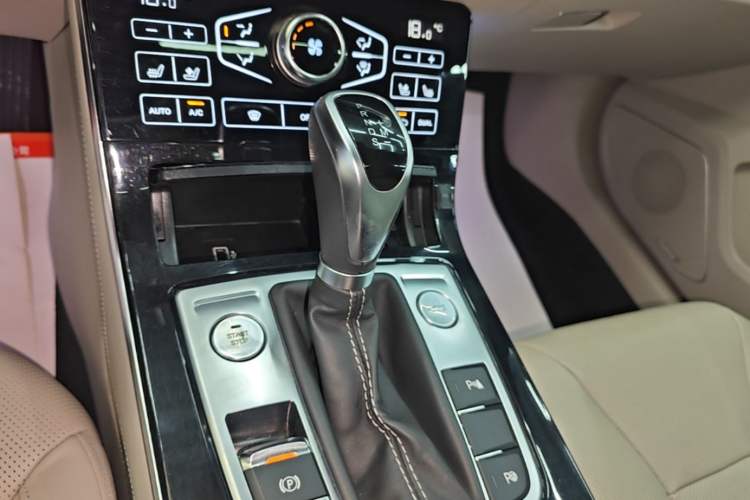 Used Hongqi H5 2018 30TD Smart Connective Dynamic 60th Anniversary Edition Gear Lever