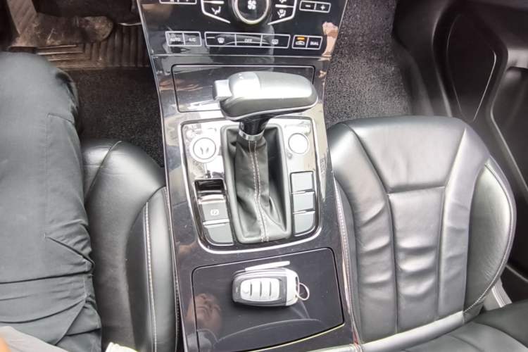 Used Hongqi H5 2018 30TD Dynamic Edition Gear Lever