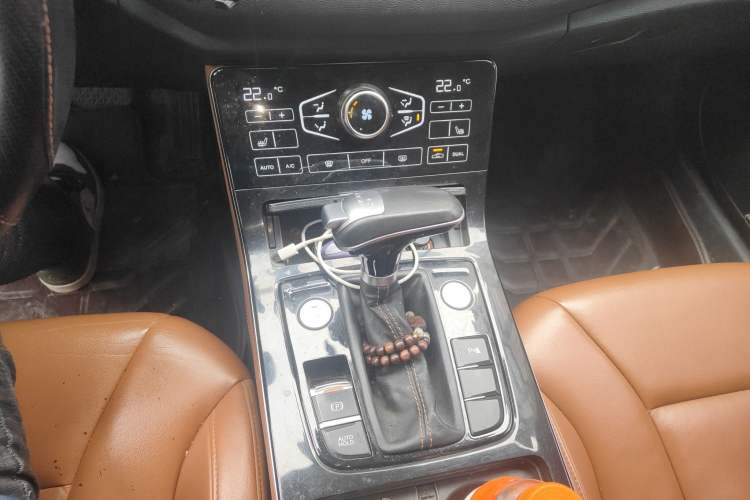 Used Hongqi H5 2018 30TD Smart Connect Dynamic Edition Gear Lever