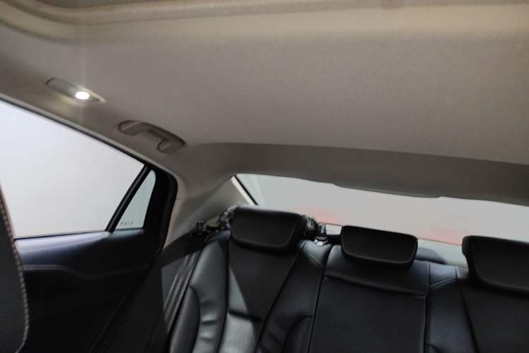 Used Hongqi H5 2018 30TD Dynamic Edition Headliner
