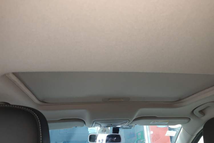 Used Hongqi H5 2018 30TD Dynamic Edition Headliner