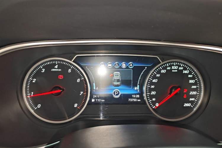 Used Hongqi H5 2018 30TD Smart Connect Dynamic Edition Instrument Cluster