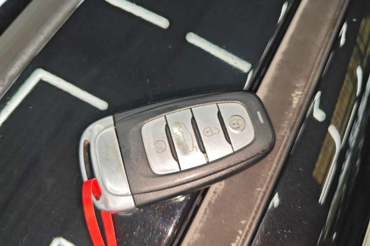 Used Hongqi H5 2018 30TD Smart Connect Dynamic Edition Interior 1