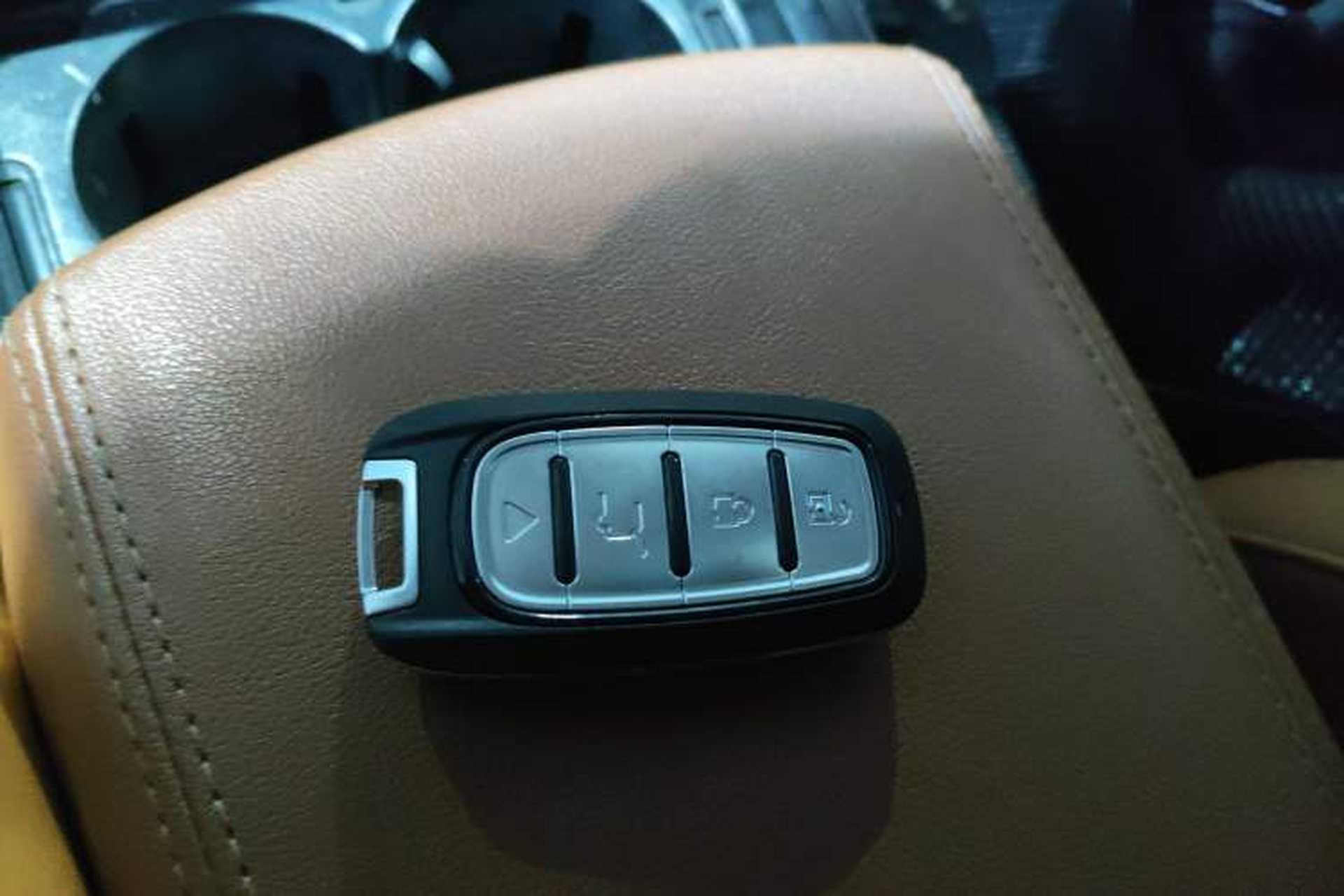 Used Hongqi H5 2018 30TD Smart Connect Dynamic Edition Interior 1
