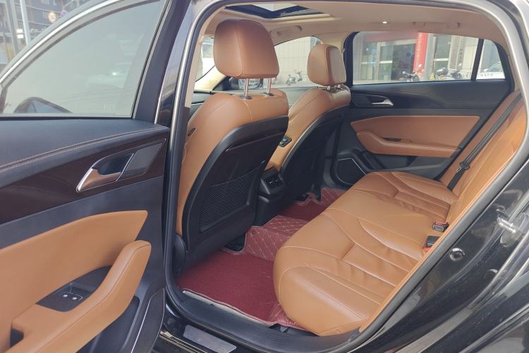 Used Hongqi H5 2018 30TD Smart Connect Dynamic Edition Interior 1