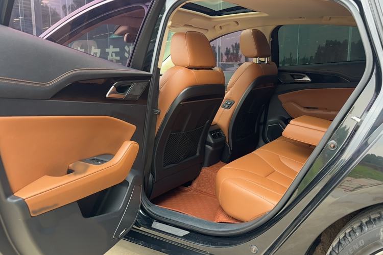 Used Hongqi H5 2018 30TD Smart Connect Dynamic Edition Interior 1