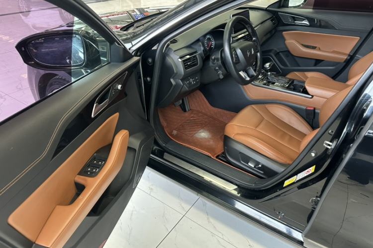 Used Hongqi H5 2018 30TD Smart Connect Dynamic Edition Interior 13