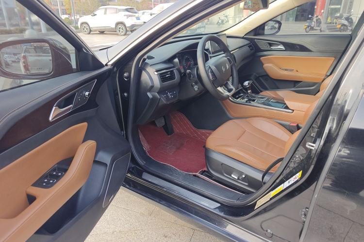 Used Hongqi H5 2018 30TD Smart Connect Dynamic Edition Interior 2