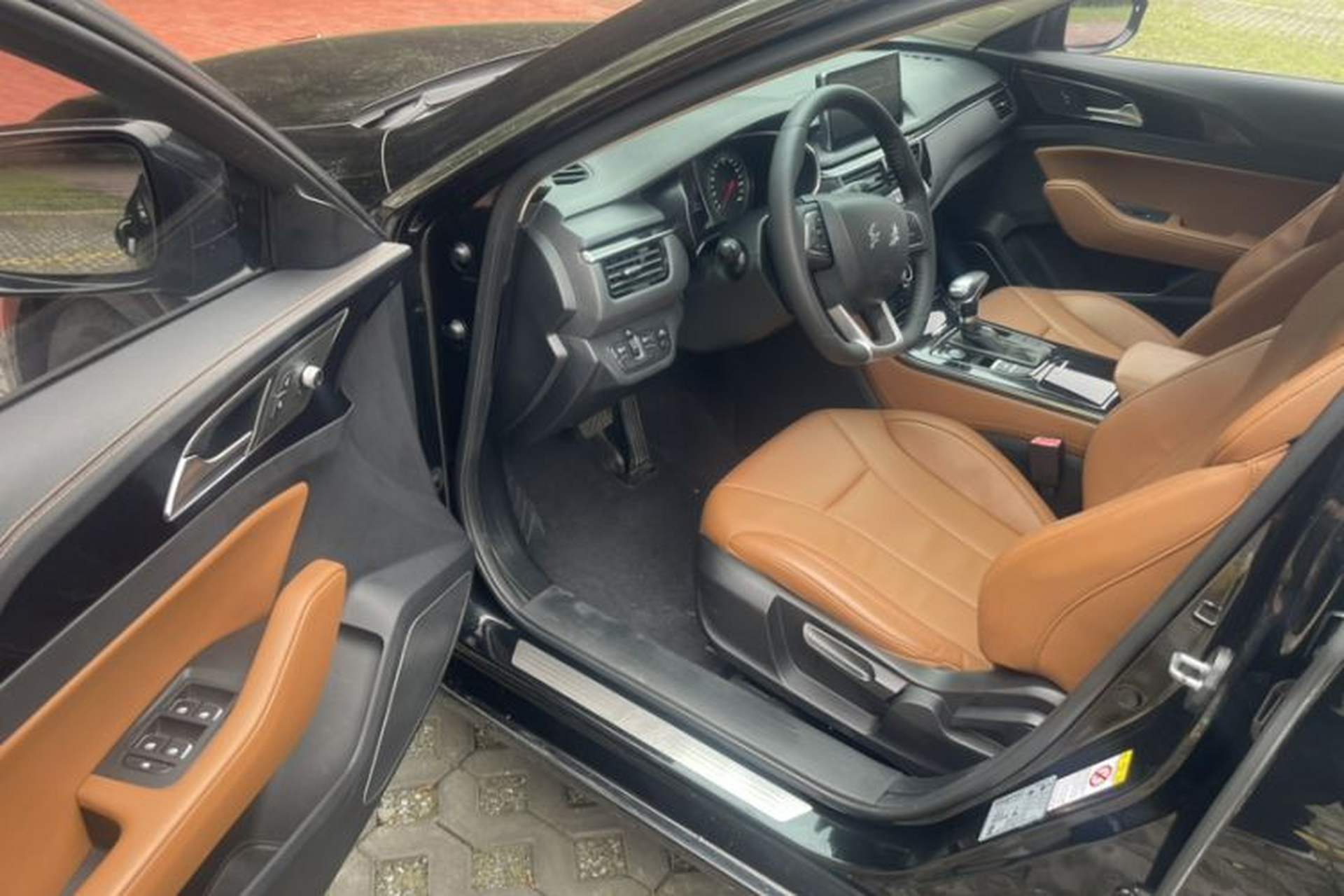 Used Hongqi H5 2018 30TD Dynamic Edition Interior 2