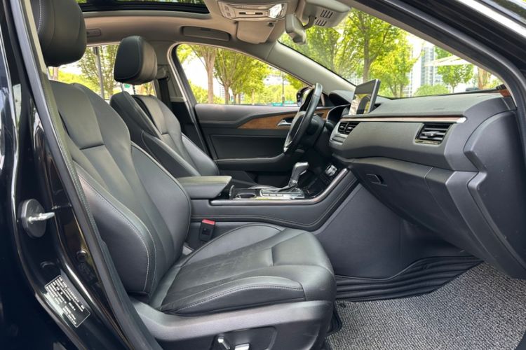 Used Hongqi H5 2018 30TD Smart Connective Dynamic 60th Anniversary Edition Interior 3