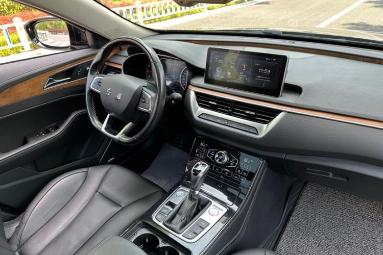 Used Hongqi H5 2018 30TD Smart Connective Dynamic 60th Anniversary Edition Interior 4