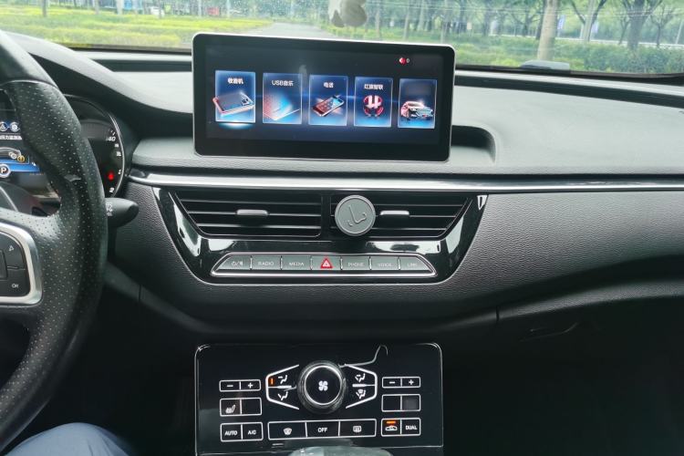Used Hongqi H5 2018 30TD Smart Connect Enjoy Edition Interior 8
