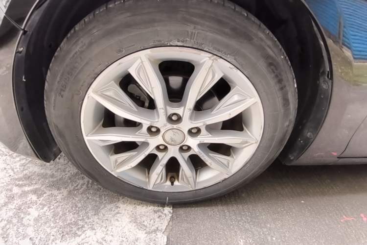 Used Hongqi H5 2018 30TD Dynamic Edition Left Front Wheel Hub