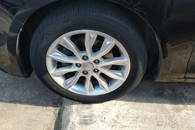 Used Hongqi H5 2018 30TD Dynamic Edition Left Front Wheel Hub