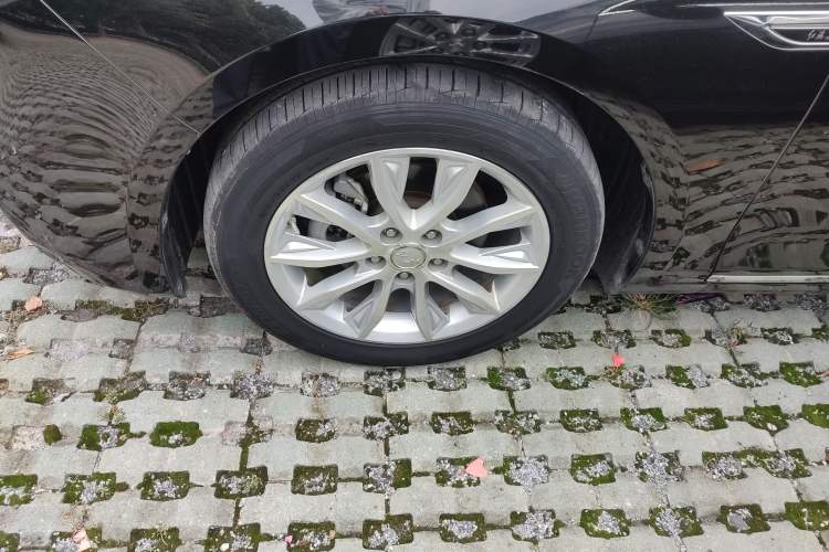 Used Hongqi H5 2018 30TD Dynamic Edition Left Front Wheel Hub