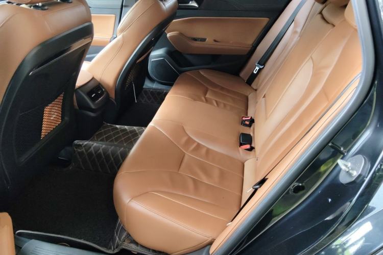 Used Hongqi H5 2018 30TD Dynamic Edition Left Rear Seat