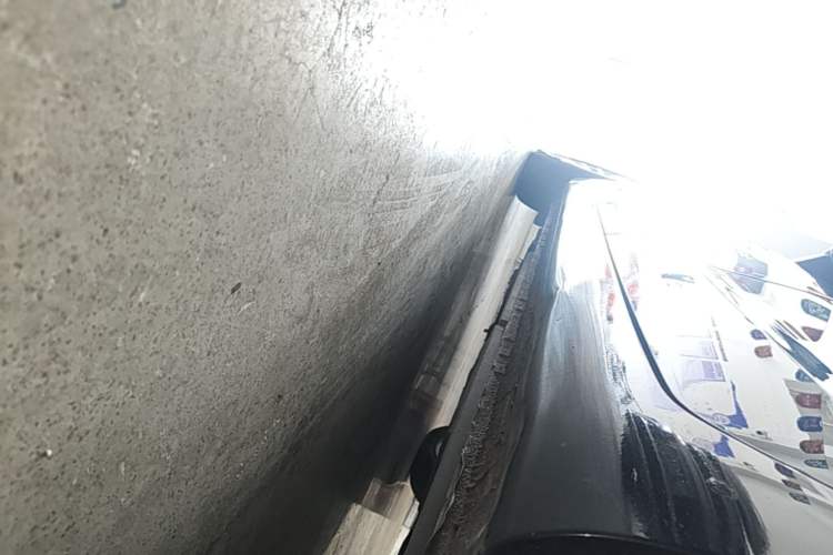Used Hongqi H5 2018 30TD Dynamic Edition Left Side Sill
