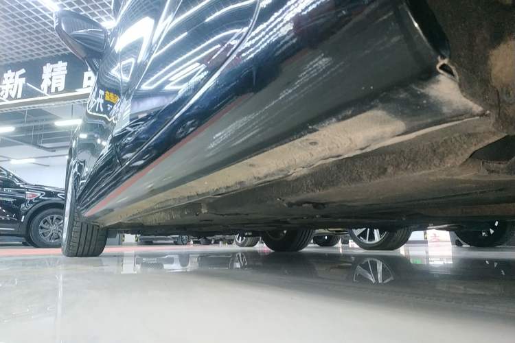 Used Hongqi H5 2018 30TD Dynamic Edition Left Side Sill