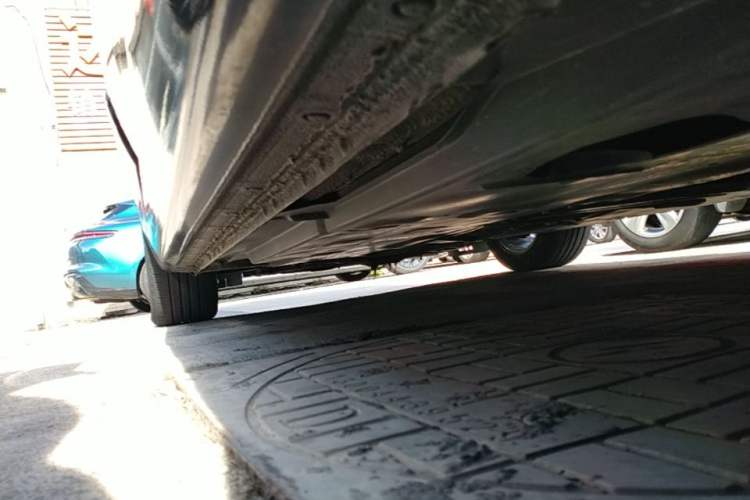 Used Hongqi H5 2018 30TD Dynamic Edition Left Side Sill