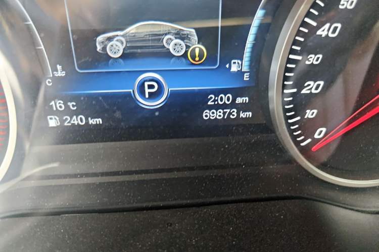 Used Hongqi H5 2018 30TD Smart Connect Dynamic Edition Odometer Close Up