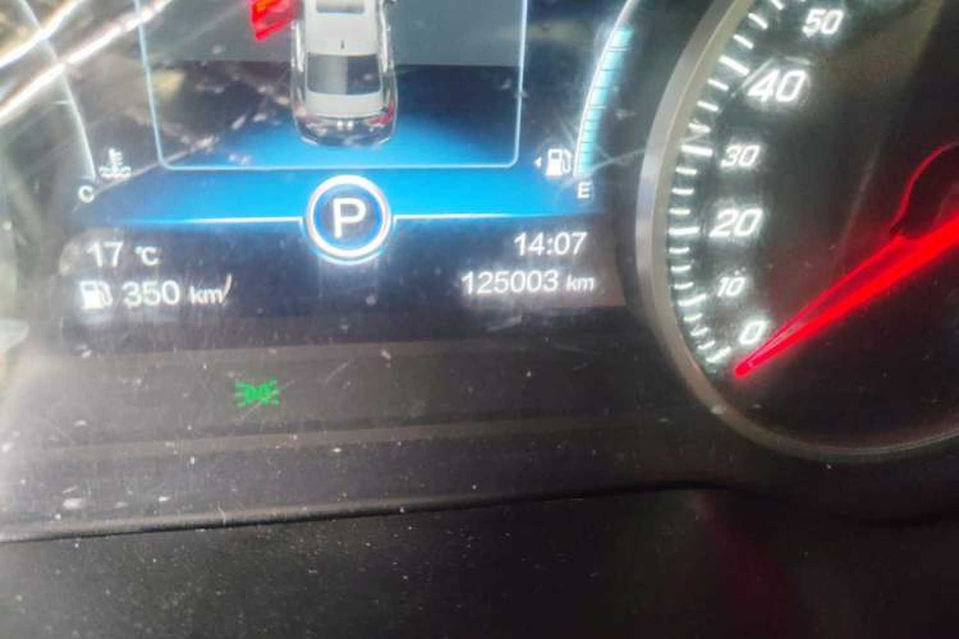 Used Hongqi H5 2018 30TD Dynamic Edition Odometer Close Up